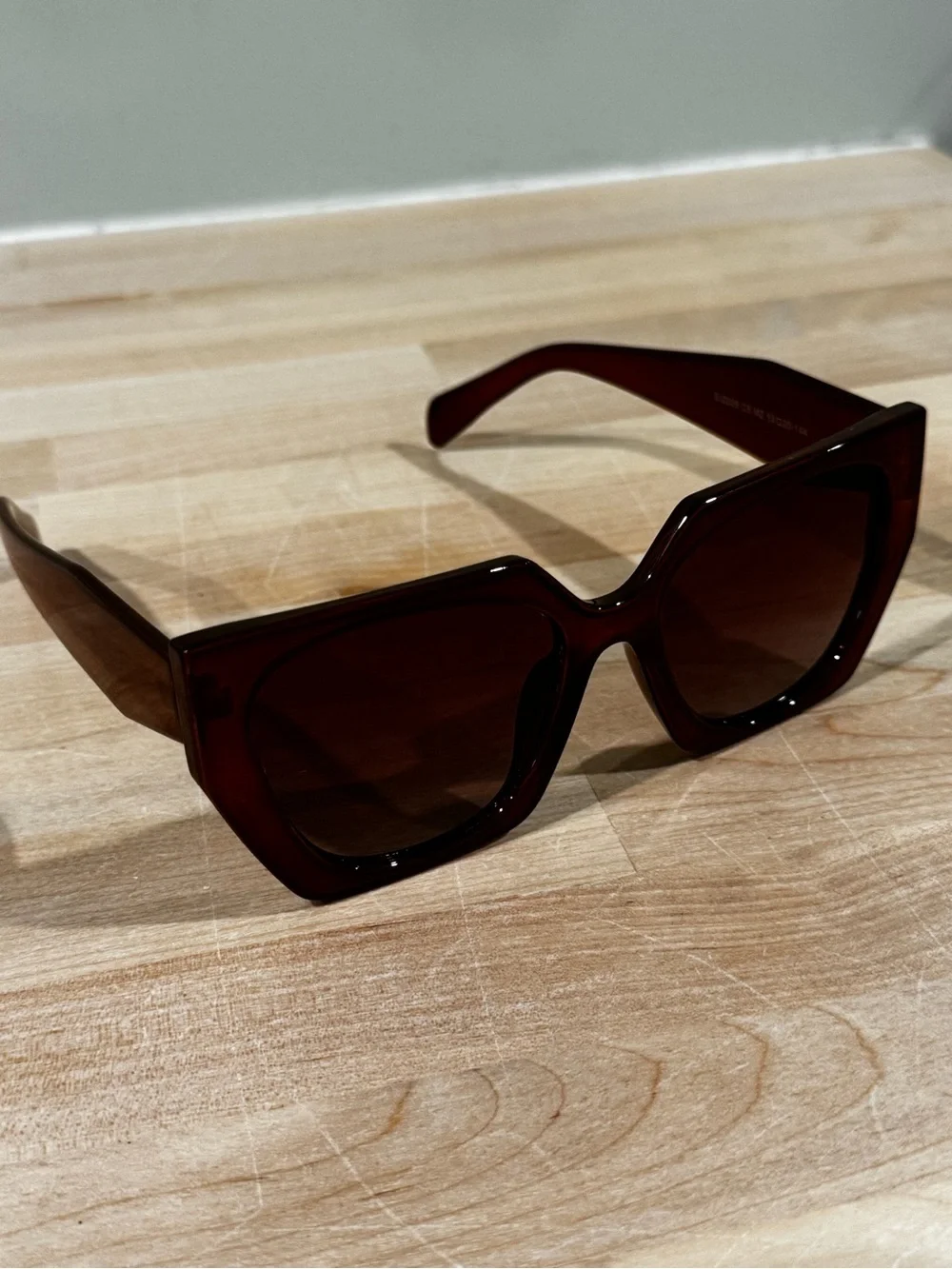 SOJOS Women's Brown Cat-Eye Sunglasses - Fashion Polarized Shades